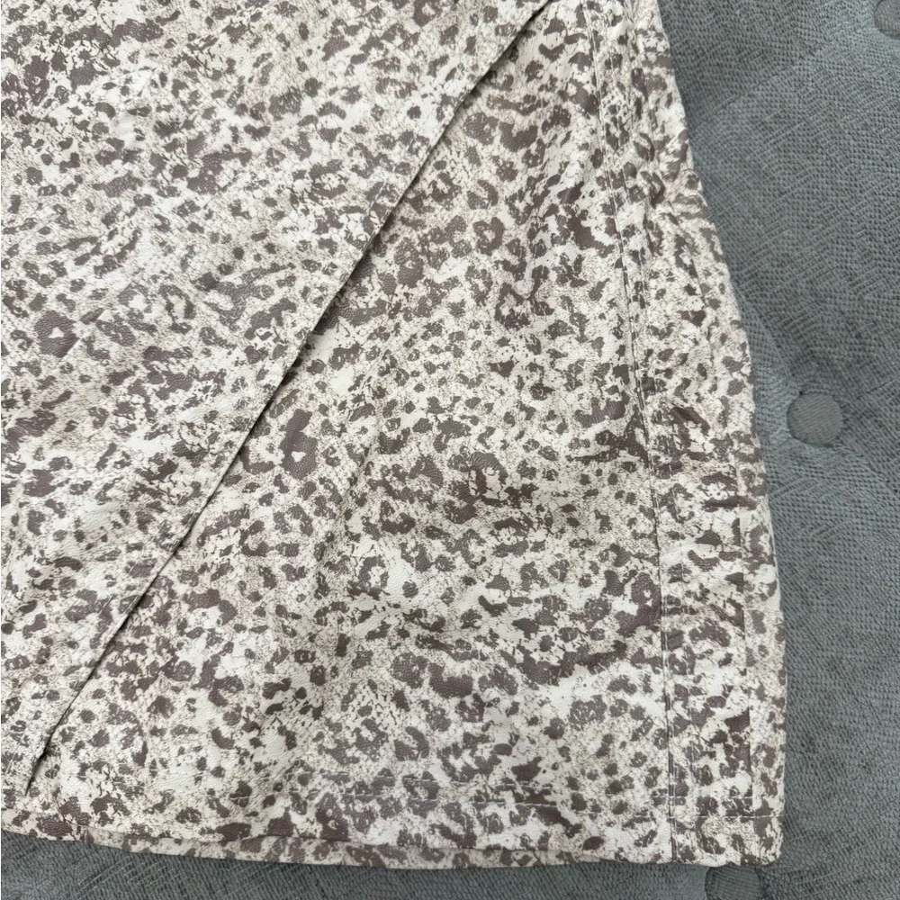 FREE PEOPLE Fake Out Skirt Faux Leather Faux Wrap Light Leopard Mini Women’s 2
